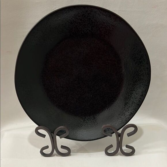 Crate&Barrel Marin Black Dinner Plate Portugal 10 1/2 In Round 1 1/2 In Tall - Picture 1 of 12